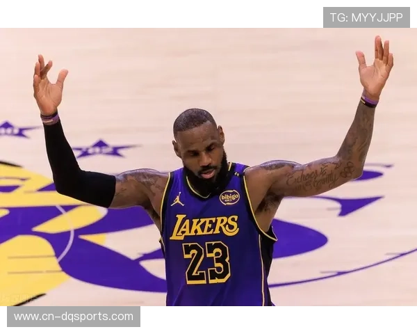 詹姆斯助攻榜单位居历史第二,与斯托克顿纪录差距引热议 詹姆斯助攻榜单位居历史第二,与斯托克顿纪录差距引热议